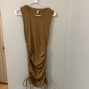 Wishlist Ribbed Crewneck Top in Camel